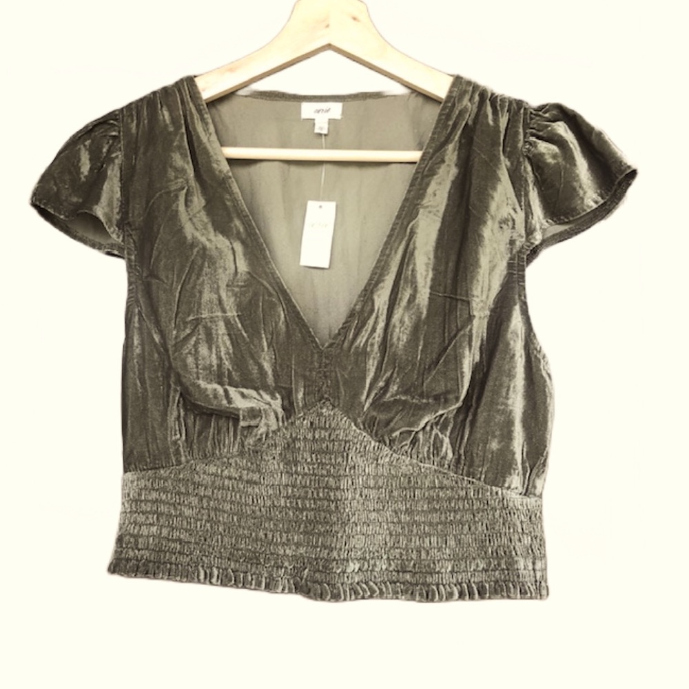 AERIE Green Velvet V-neck Crop Top Size Medium